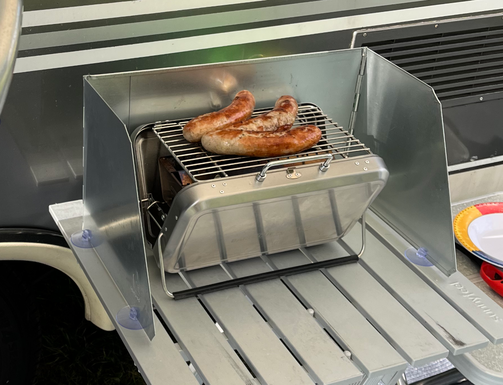 Mobiler Koffergrill für Gaskartuschen